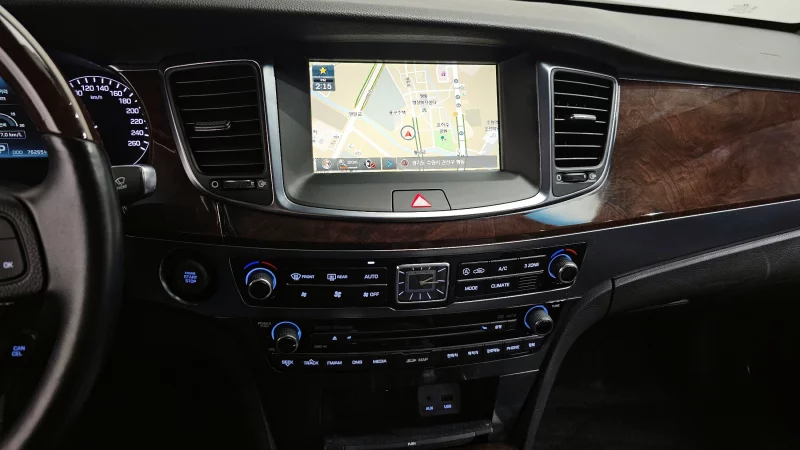 Hyundai Equus