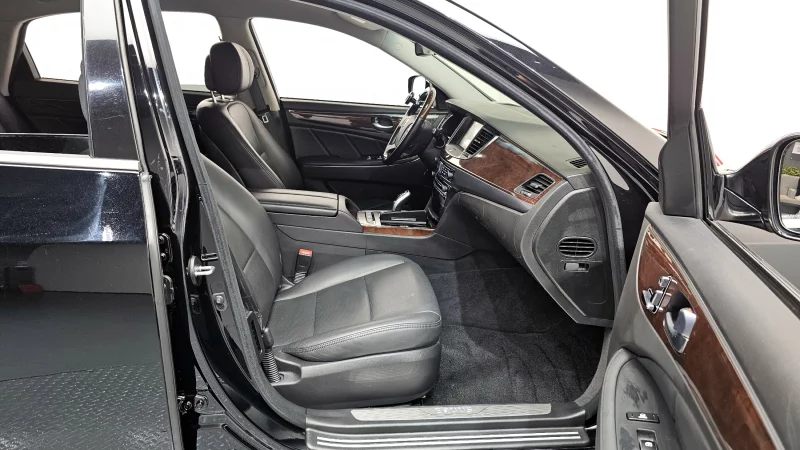Hyundai Equus