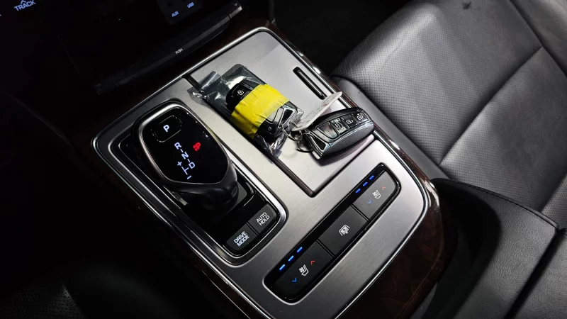 Hyundai Equus