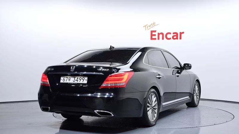 Hyundai Equus