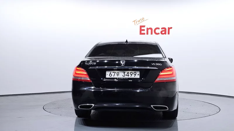 Hyundai Equus
