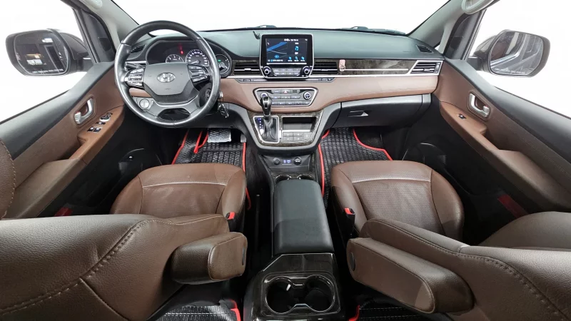 Hyundai Starex