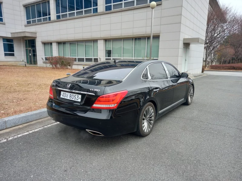 Hyundai Equus