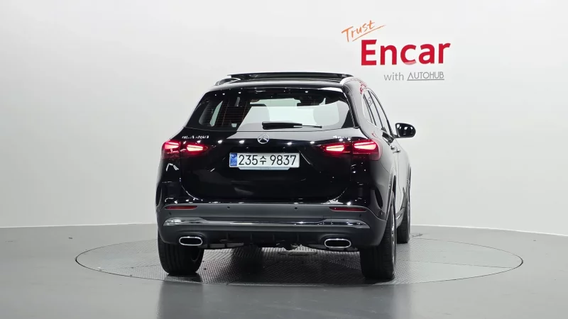 Mercedes-Benz GLA-Class