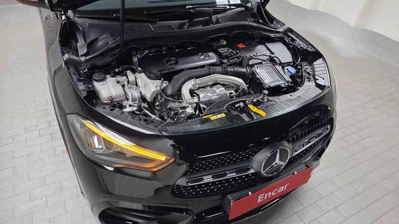 Mercedes-Benz GLA-Class