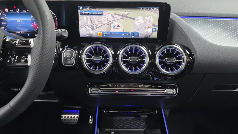 Mercedes-Benz GLA-Class