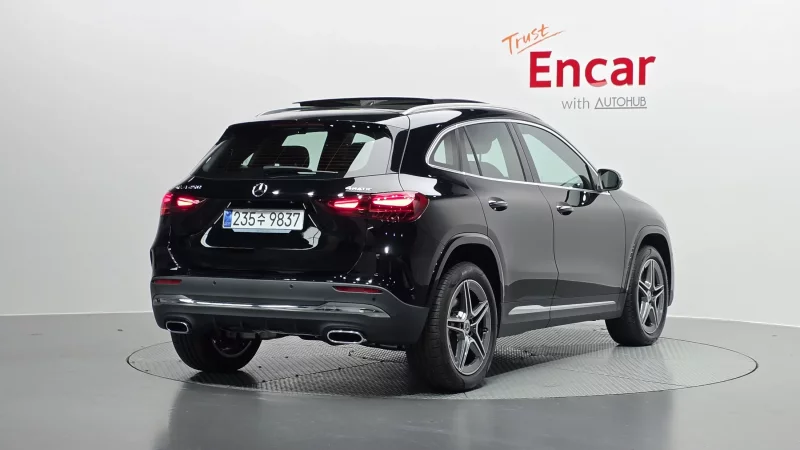 Mercedes-Benz GLA-Class