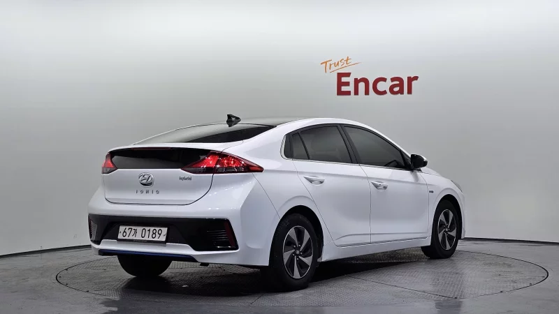 Hyundai Ioniq