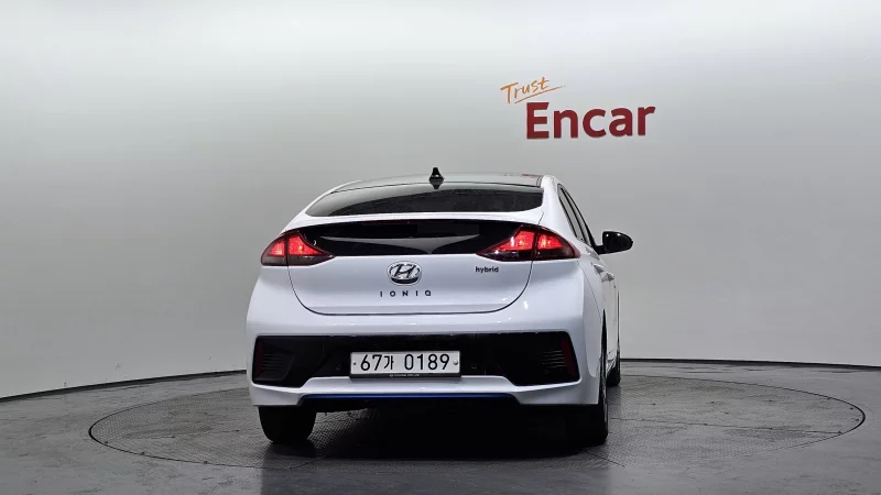Hyundai Ioniq