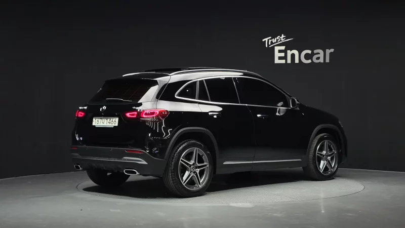 Mercedes-Benz GLA-Class