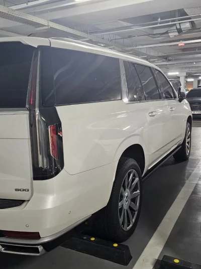 Cadillac Escalade