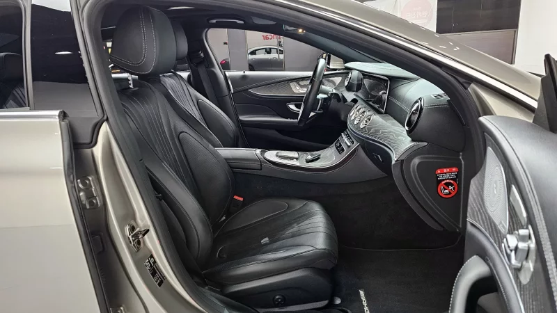 Mercedes-Benz CLS-Class