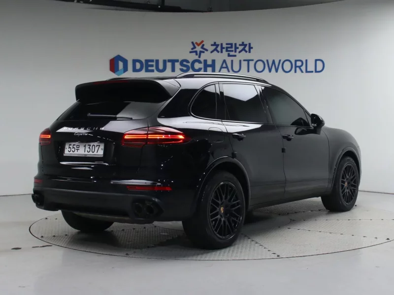 Porsche CAYENNE