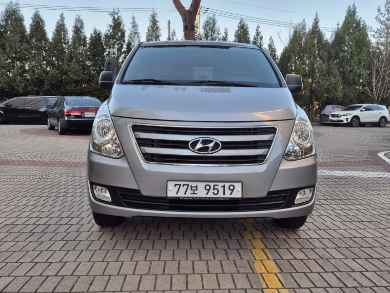 Hyundai Starex