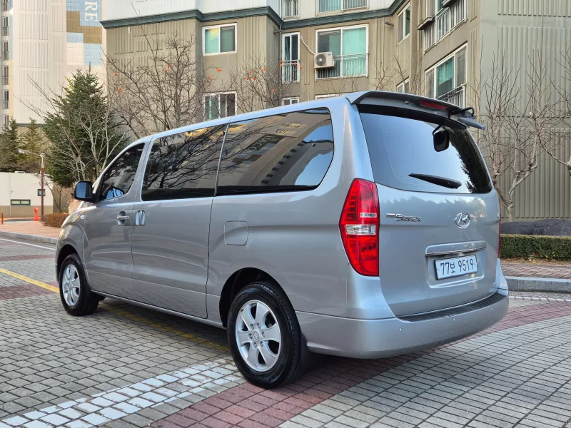 Hyundai Starex