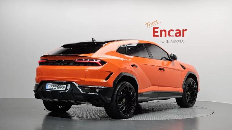 Lamborghini URUS
