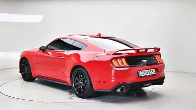 Ford MUSTANG