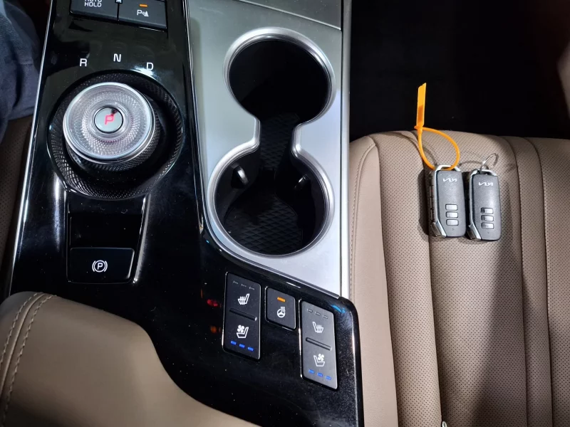 Kia K8