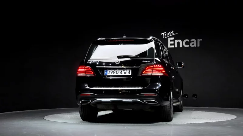 Mercedes-Benz GLE-Class