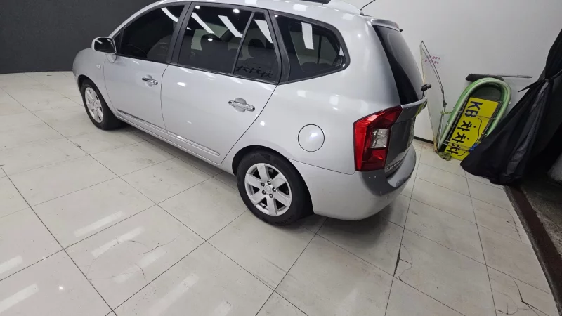 Kia Carens