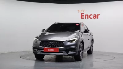 Infiniti QX30