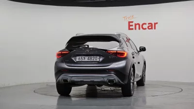 Infiniti QX30