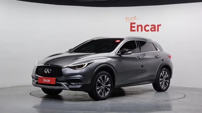 Infiniti QX30