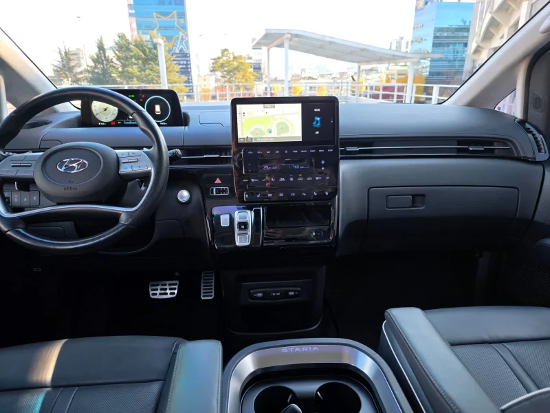 Hyundai Staria