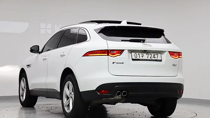 Jaguar F-PACE