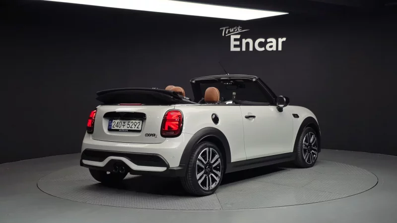MINI Cooper Convertible
