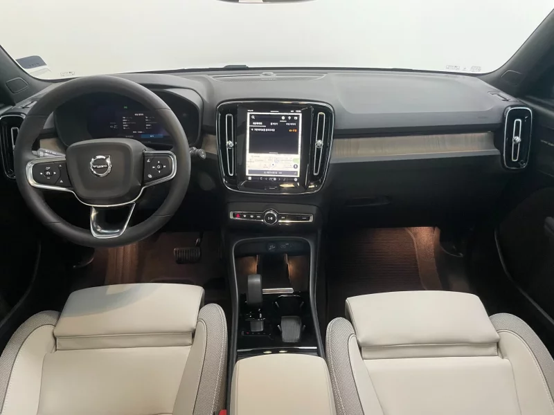 Volvo EX40