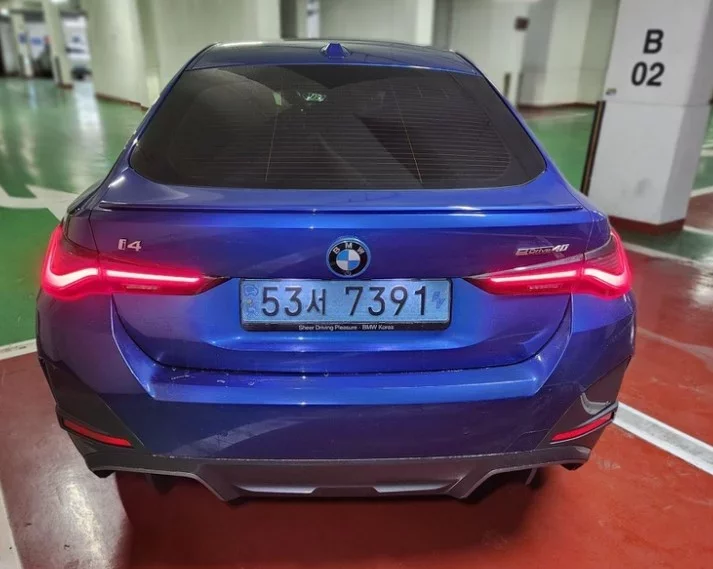 BMW i4