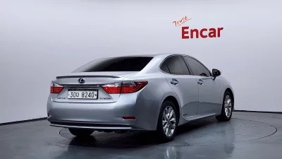 Lexus ES300h