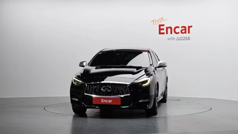 Infiniti Q30