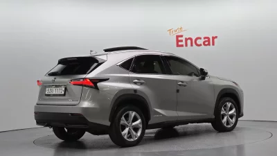 Lexus NX300h