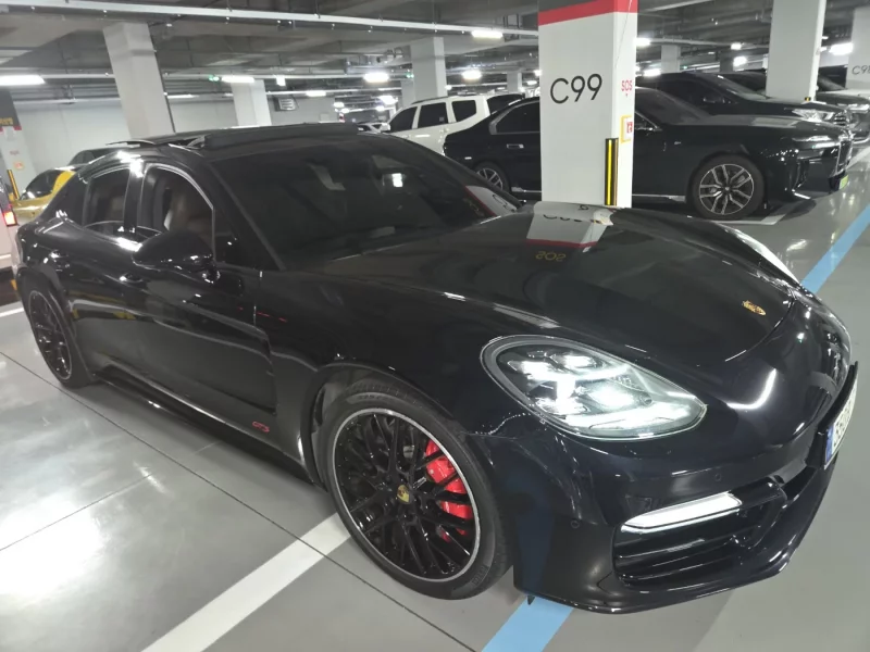 Porsche PANAMERA