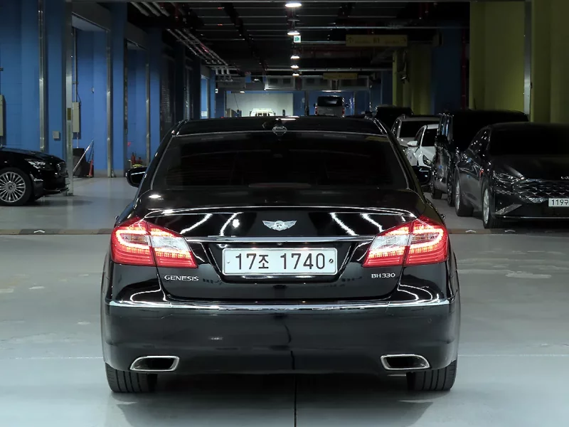 Hyundai Genesis