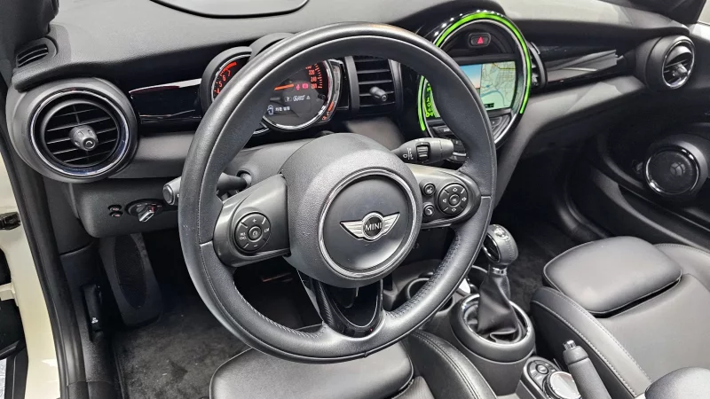 MINI Cooper Convertible