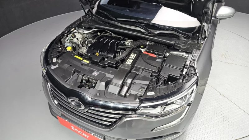 Renault SM6
