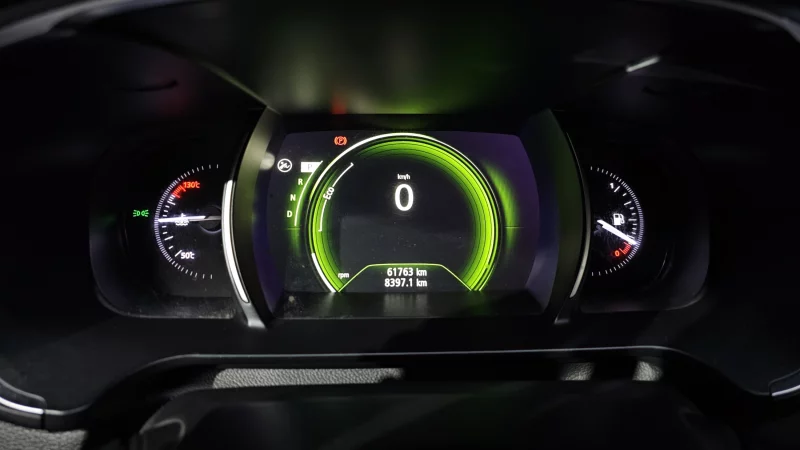 Renault SM6