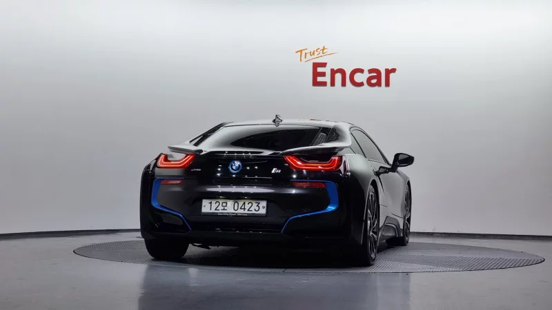 BMW i8
