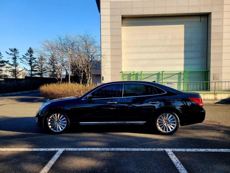Hyundai Equus