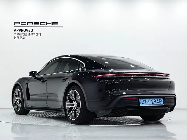 Porsche TAYCAN