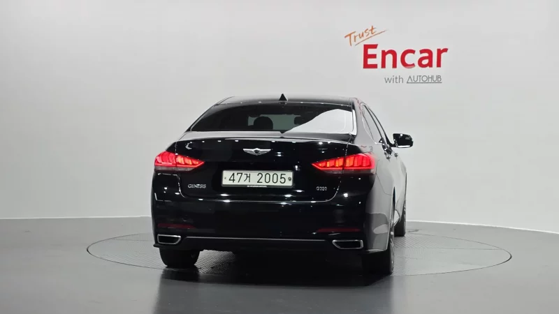 Hyundai Genesis