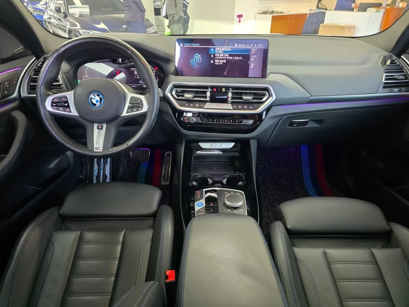 BMW iX3