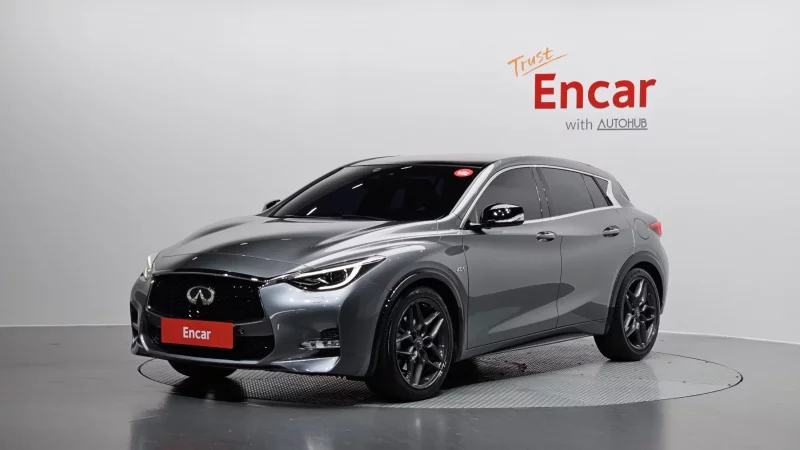 Infiniti Q30