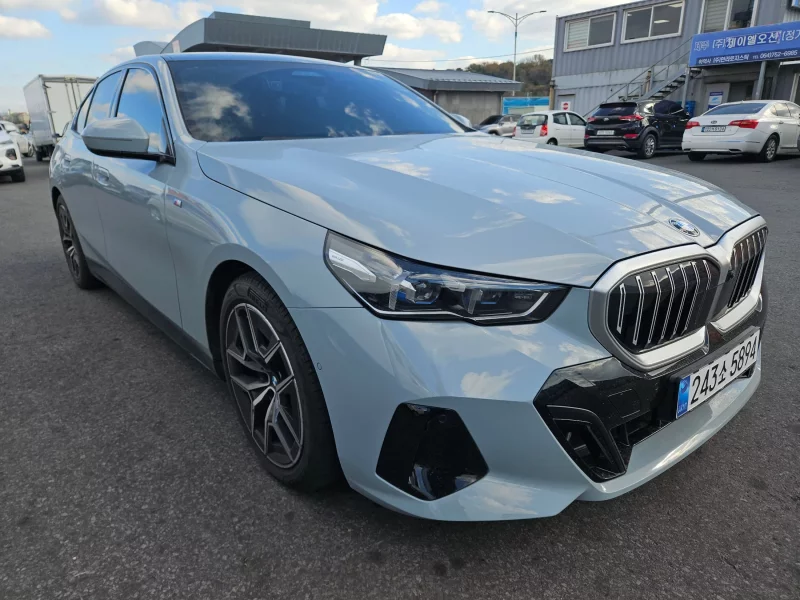 BMW 5-Series