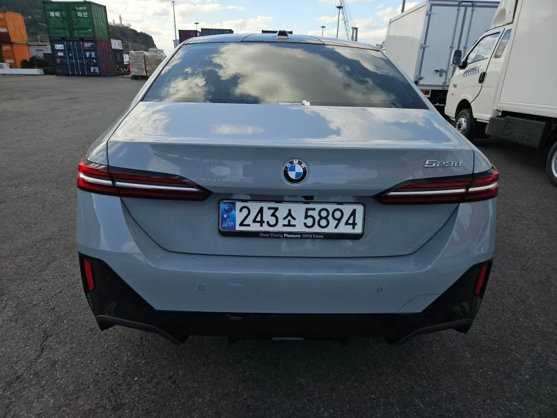 BMW 5-Series