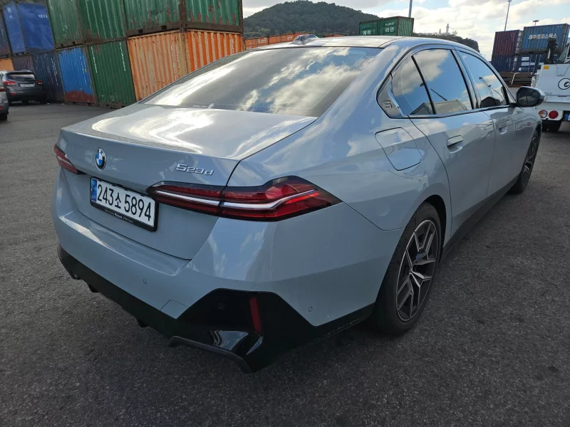 BMW 5-Series