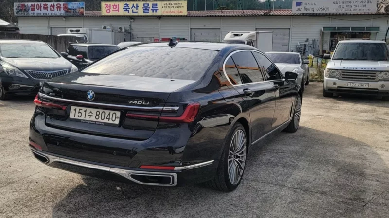 BMW 7-Series
